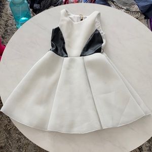 Dress missing ribbon